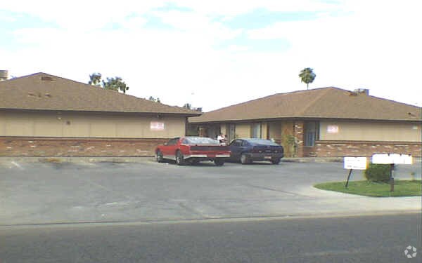 Primary Photo - 602-608 S Pioneer