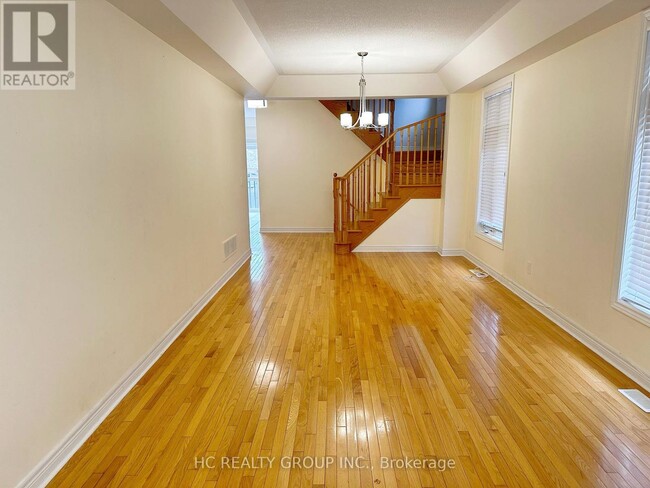 Building Photo - 102 Timna Crescent