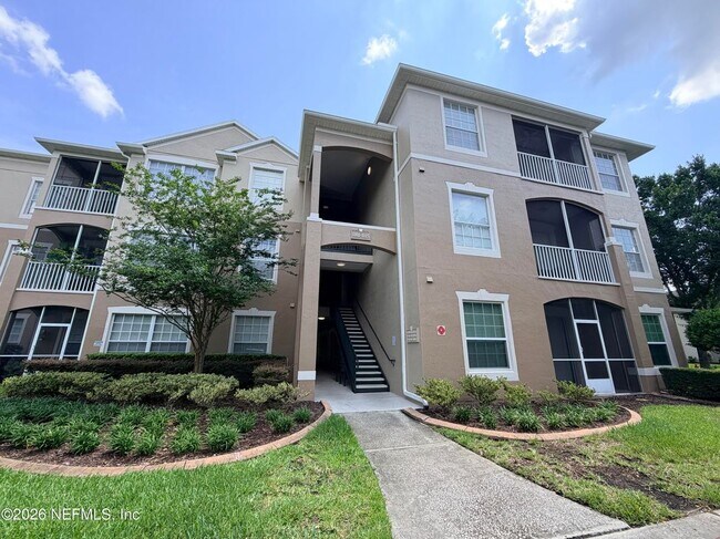Foto del edificio - 7990 Baymeadows Rd E