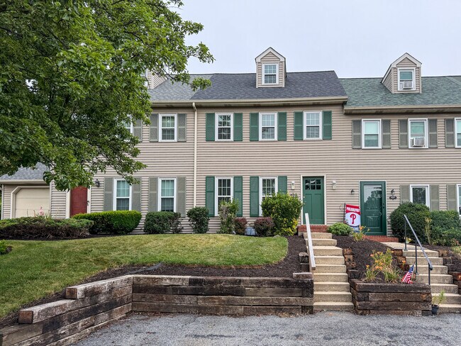 Foto del edificio - 425 Deerfield Dr