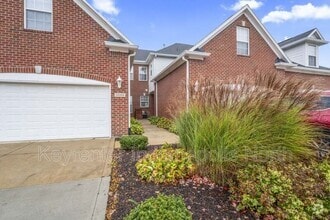 Building Photo - 16355 Meadowlands Ln