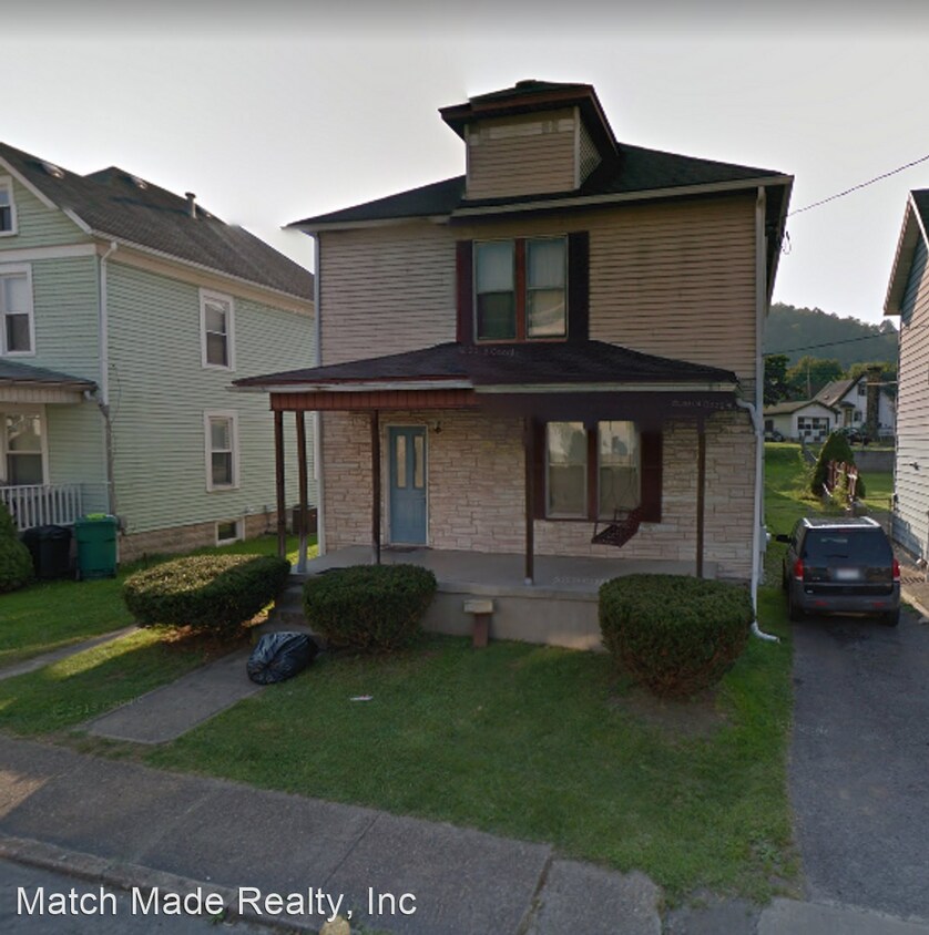 3 Br 2 Bath House 124 Hall St House For Rent In Clarksburg Wv Apartments Com