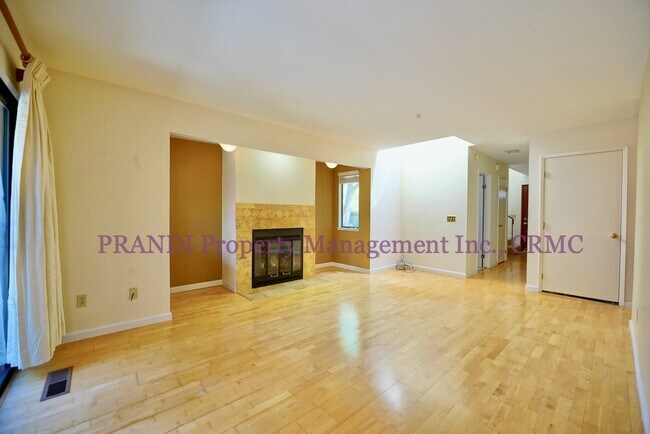 Building Photo - -Application Pending- Charming 2 Bed, 2.5 ...