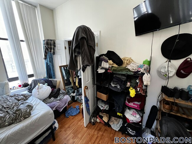 Foto del edificio - 81 Essex St