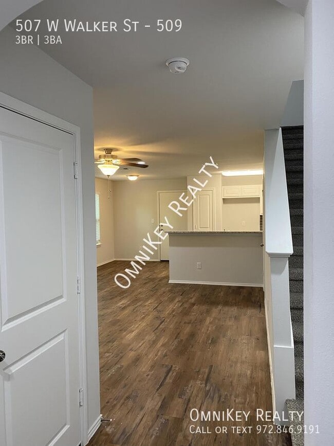 Building Photo - 507 W Walker St