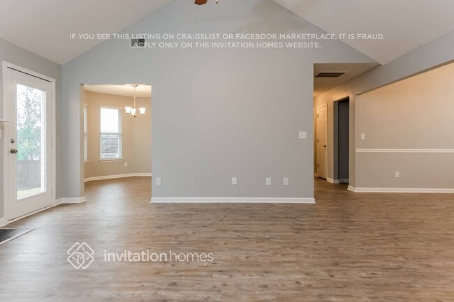 Building Photo - 4222 Arabian Way SW