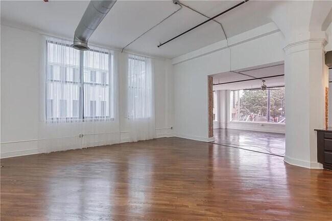 Foto del edificio - 87 Peachtree St SW