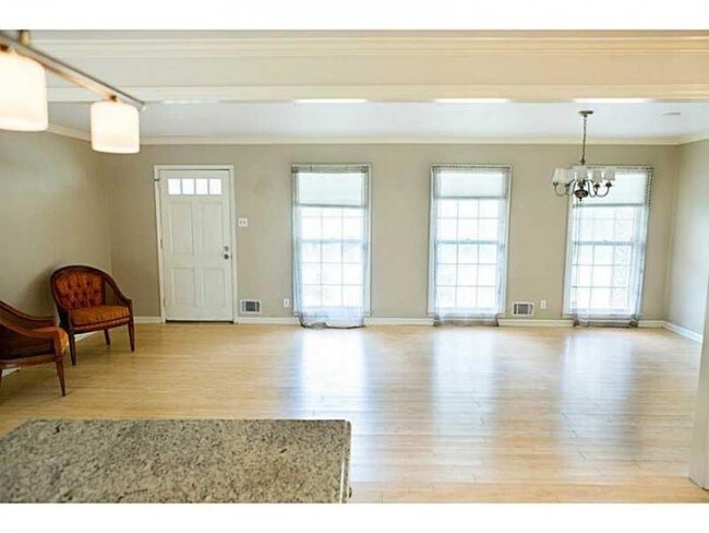Building Photo - 3 bedroom in Marietta GA 30068