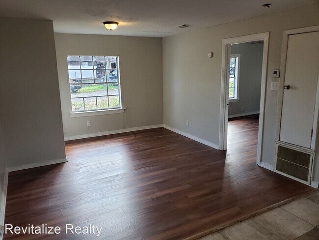 Building Photo - 1 br, 1 bath House - 4910 Rainbow Circle