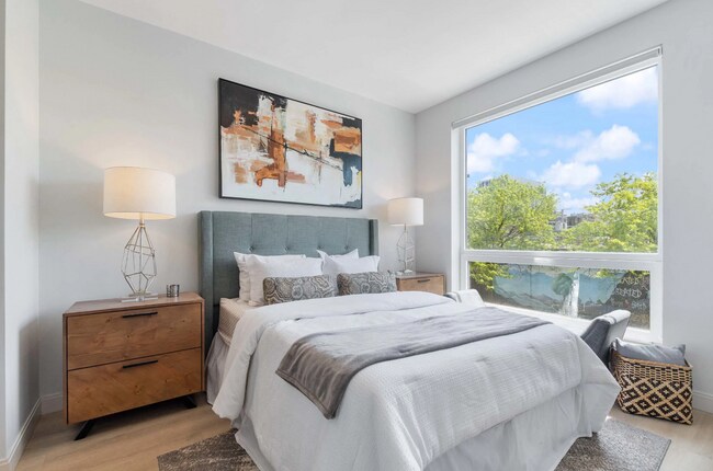 Foto del edificio - 948 W Sunnyside Ave