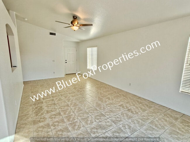 Foto del edificio - 7939 W Mural Hill Dr