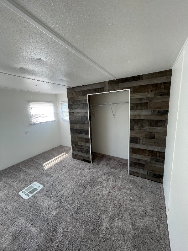Building Photo - 306 Pearl Ln