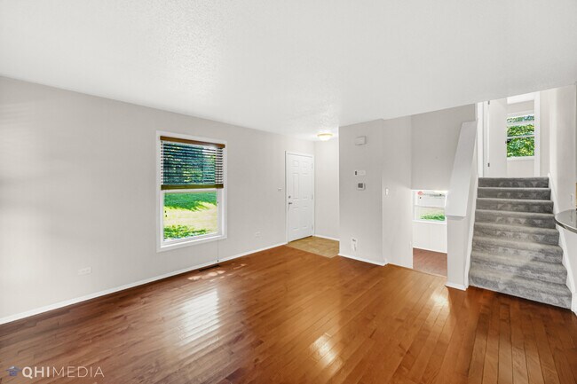 Building Photo - 1450 Inverrary Ln
