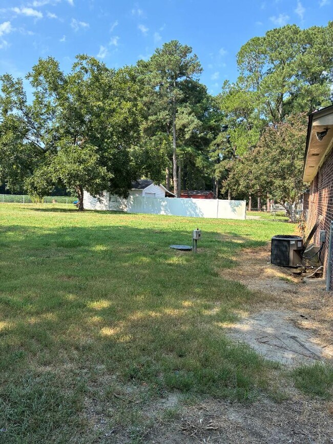 Foto del edificio - 5236 Lakehaven Ct