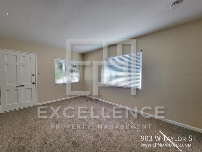 Building Photo - 903 W Taylor St