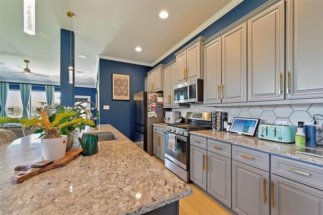 Foto del edificio - 13125 Sapphire Lake Ln