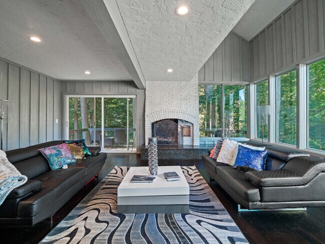 Foto del edificio - 117 Partridge Ln
