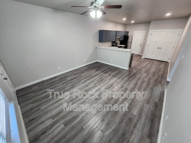 Foto del edificio - 416 E 13th St