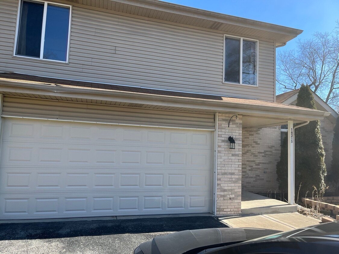 16215 Trumbull Ave, Markham, IL 60428 House Rental in Markham, IL