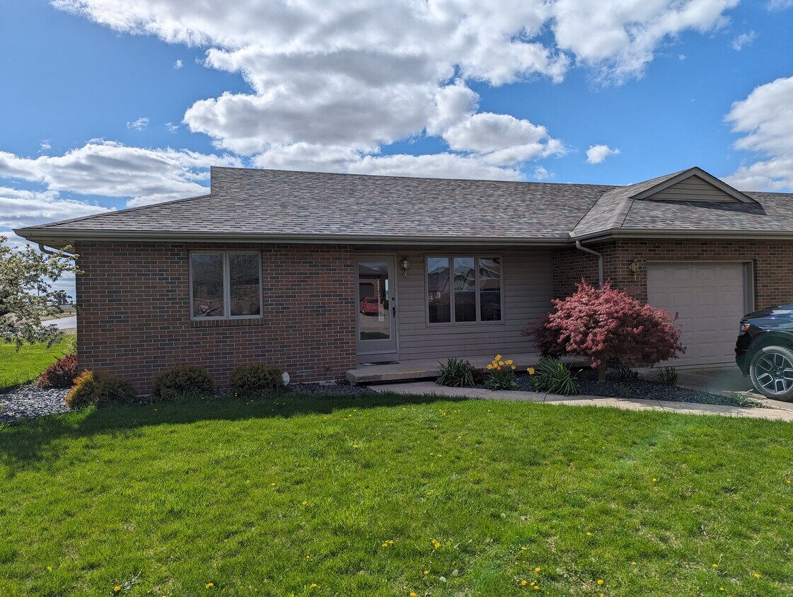 Primary Photo - 500 Wildwood Dr