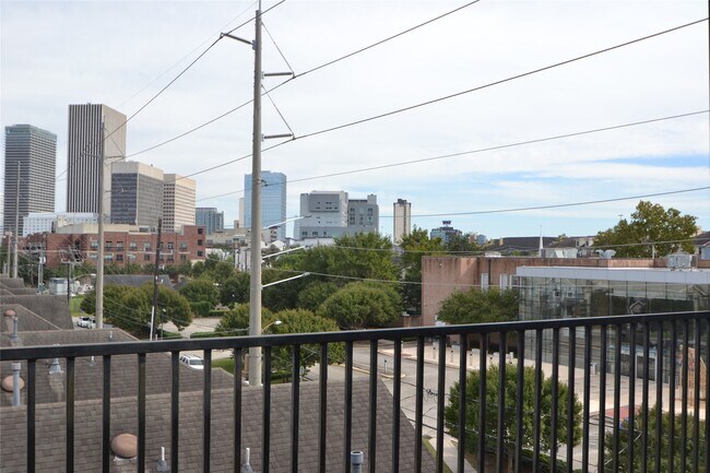 Foto del edificio - 1316 Cleveland St