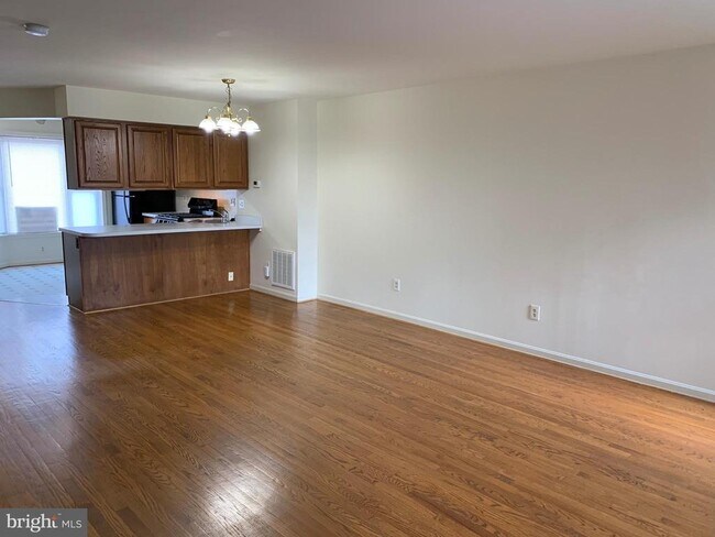 Foto del edificio - 2113 N Tazewell Ct