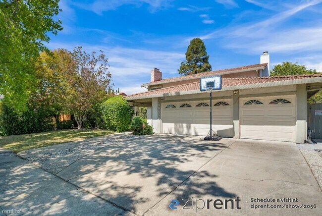 Building Photo - 4 br, 2.5 bath House - 40656 Mission Blvd,...