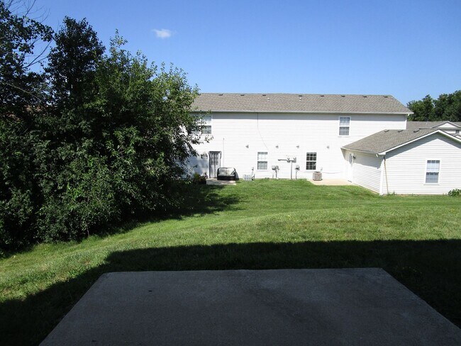 Foto del edificio - 5001-5003 Betty Jean Way