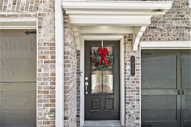 Foto del edificio - Tri Level Townhome in Tucker