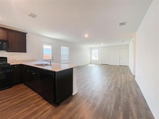 Foto del edificio - 7413 Jackrabbit Ave