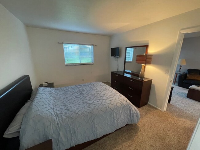 Foto del edificio - 8200 Summerlin Village Cir