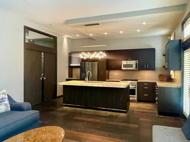 Foto del edificio - 820 Island Ave