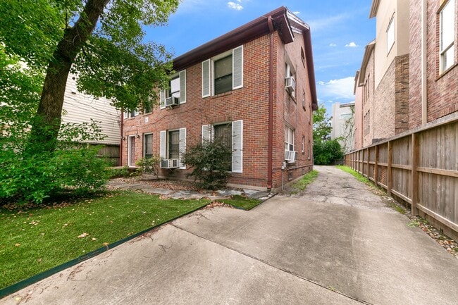 Foto del edificio - 1821 Oakdale St