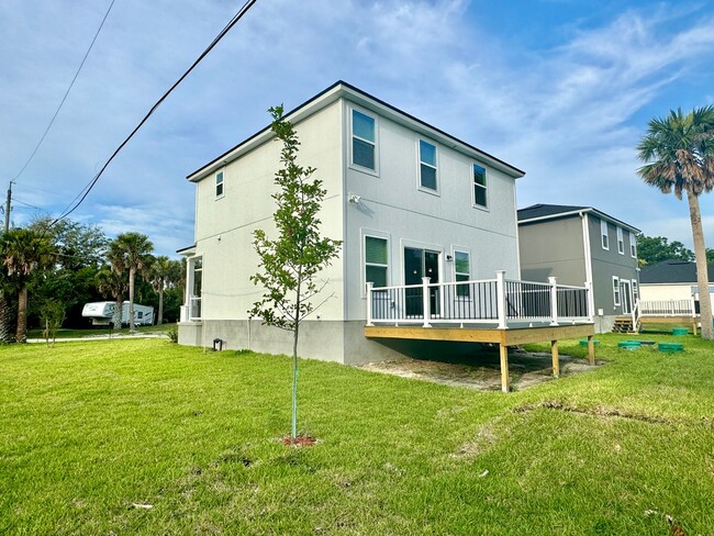 Foto del edificio - Brand-New 3-Bedroom Home Near NS Mayport w...