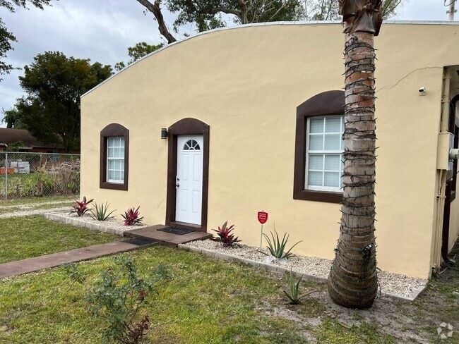 Building Photo - 1442 NW 61st St
