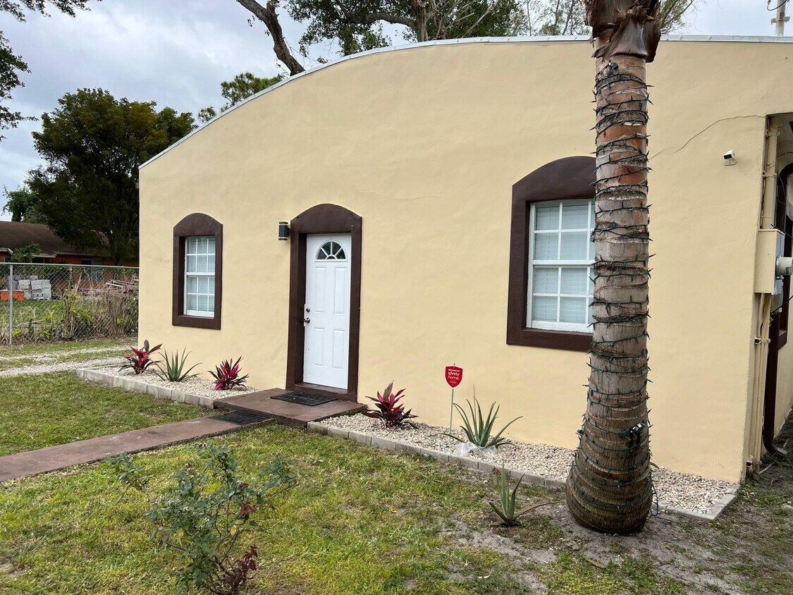 Foto principal - 1442 NW 61st St