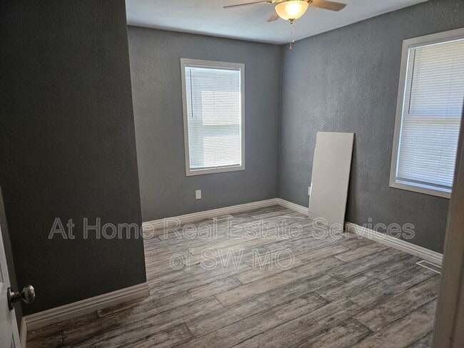 Building Photo - 3315 W Waddill St