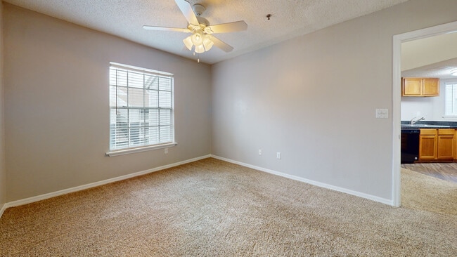 Interior Photo - Regatta Shores