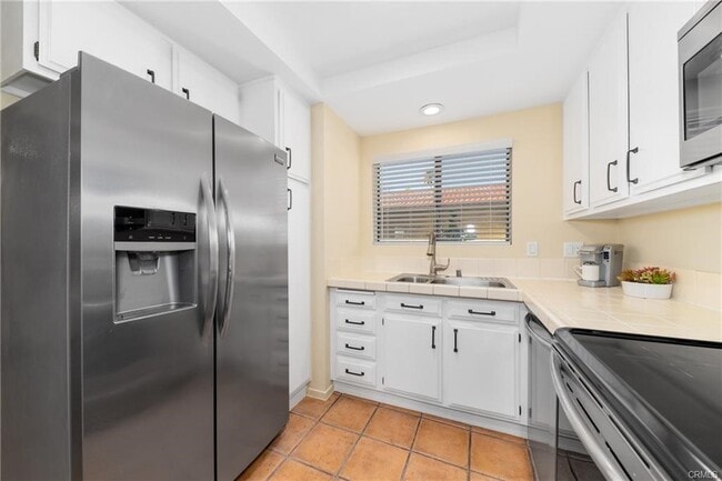 Building Photo - 605 E Palm Ave