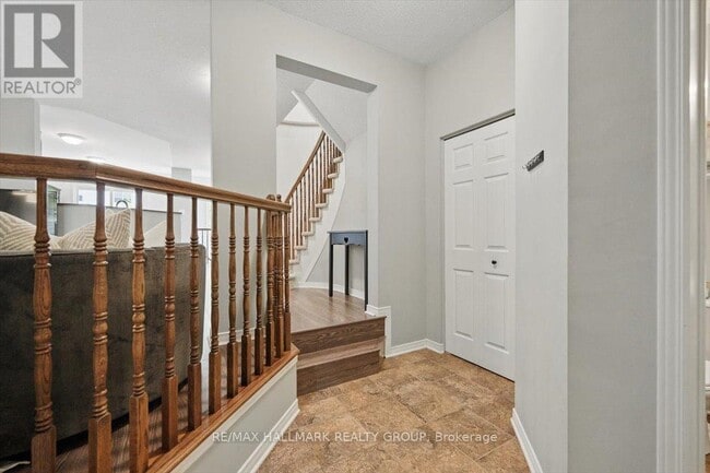 Building Photo - 304 Applecross Crescent
