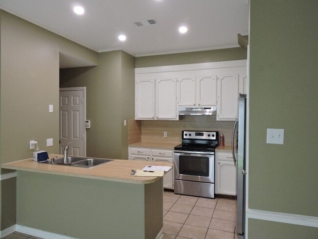 Building Photo - Great Stumberg Ridge Garden Home 2BR/2.5 Baths