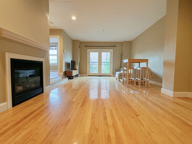 Living Room 2 - 1723 Washington St