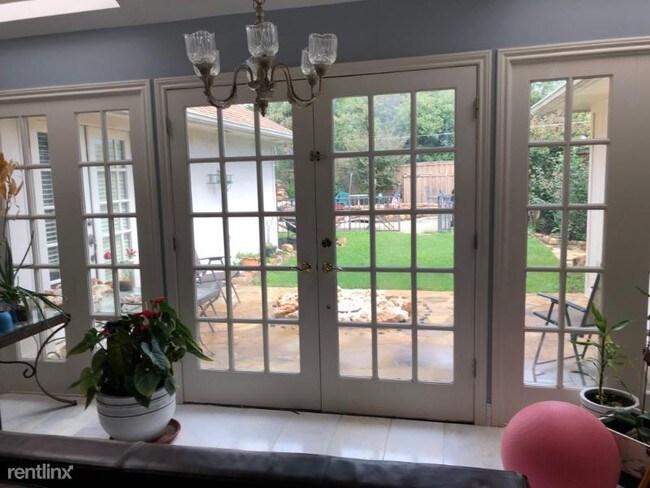 Foto del edificio - 3 br, 3 bath House - 708 Dove Cir