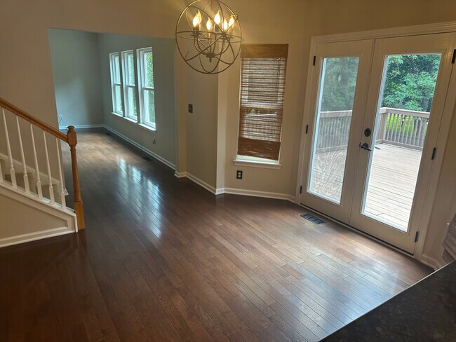 Foto del edificio - 1152 Olde Cameron Ln