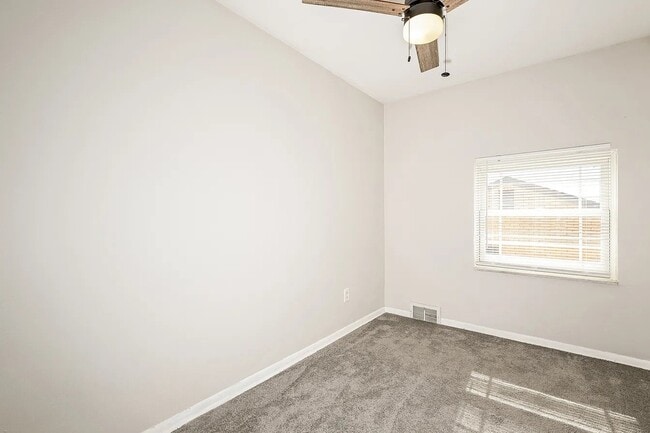 Building Photo - 1254 Edgewood Dr