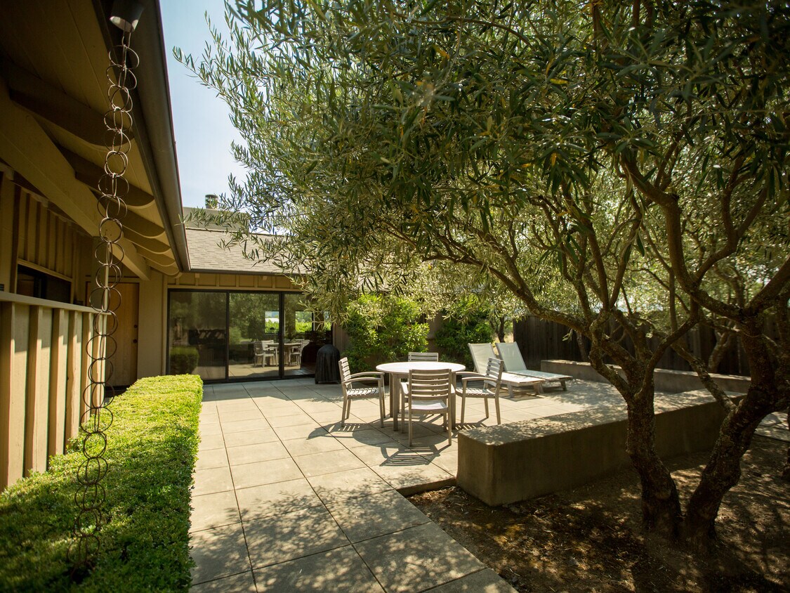 Foto principal - 1651 Cabernet Ln