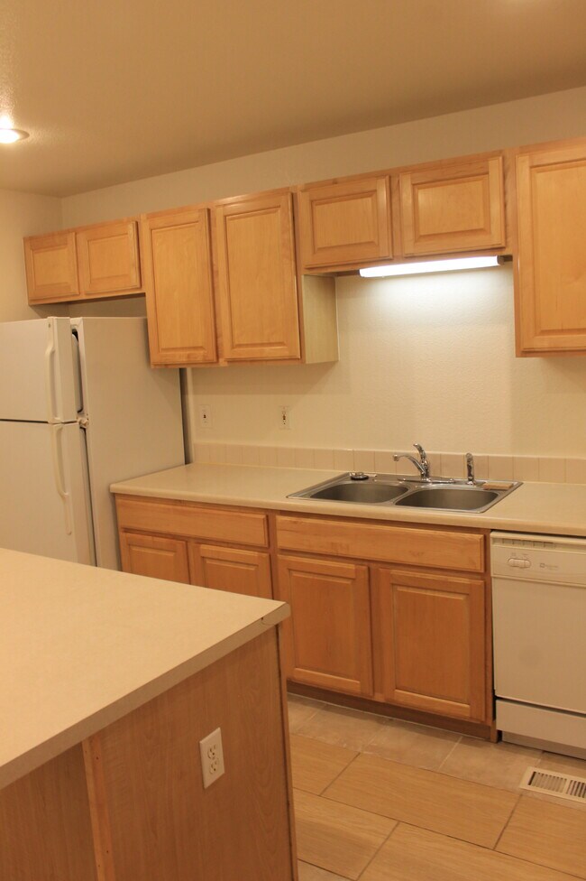 Foto del edificio - 7330 Kearney St