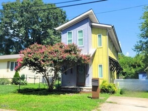 Building Photo - 121 Camden St