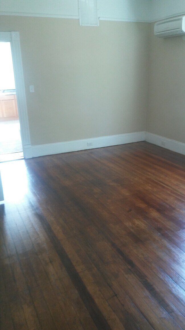 Foto del edificio - 210 Mocksville Ave