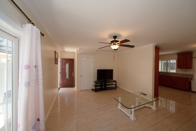 Foto del edificio - 1352 8th Ave